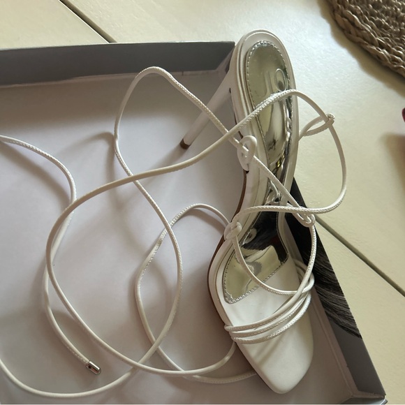 JLO Frina by Jennifer Lopez heel sandals white - Picture 5 of 9